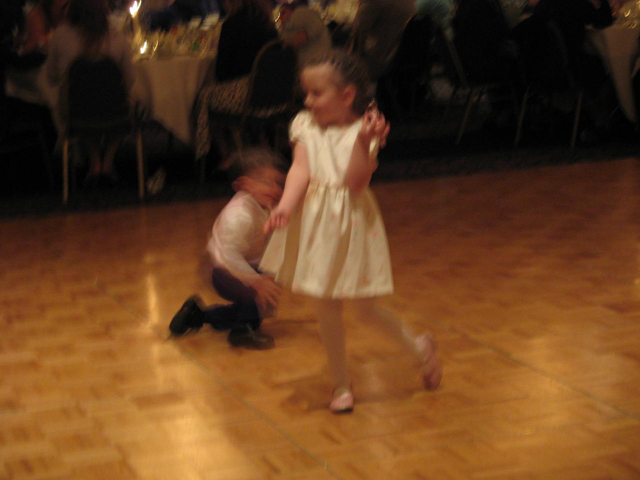 Kids dancing, 1