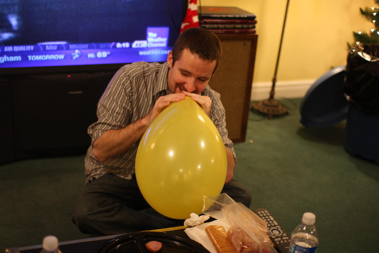 Hampton Inflating a Balloon